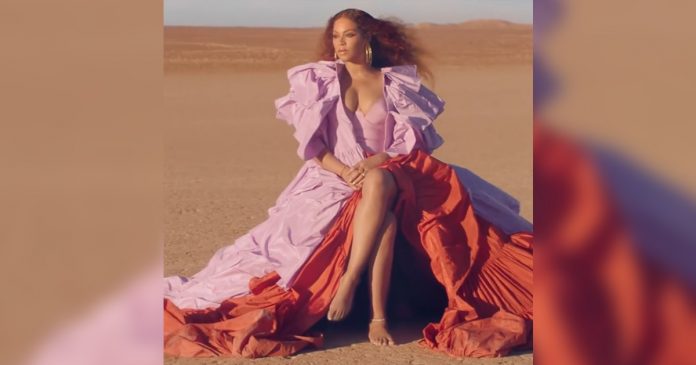 beyonce-lion-king-spirit-venus-prototype-latex Beyonce wears Venus Prototype latex fashion for Lion King Spirit video