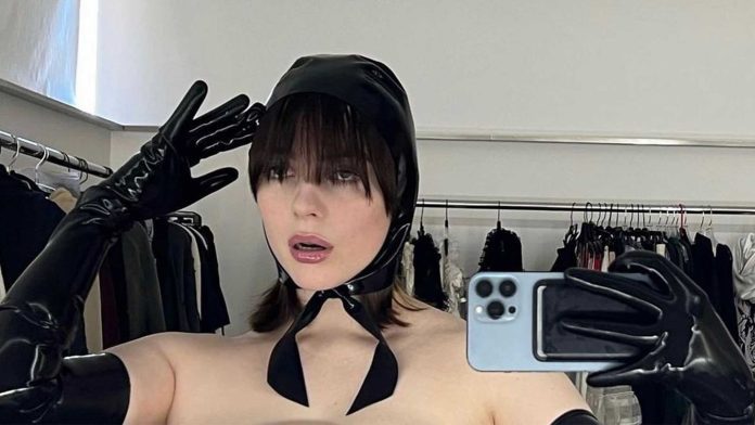 billie-eilish-wears-vex-clothing-latex-fashion-header Billie Eilish wears Vex Latex Clothing