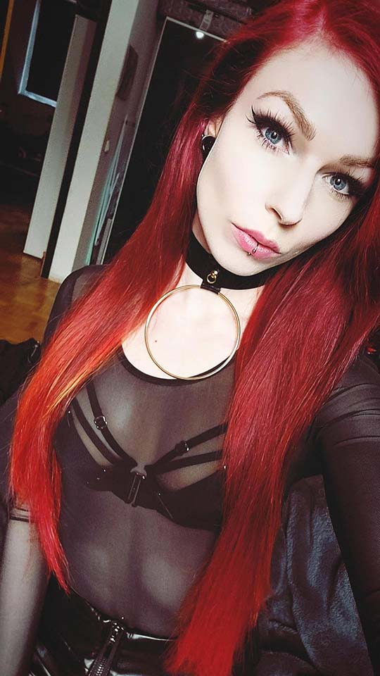 Dinner Date Latex Choker Style