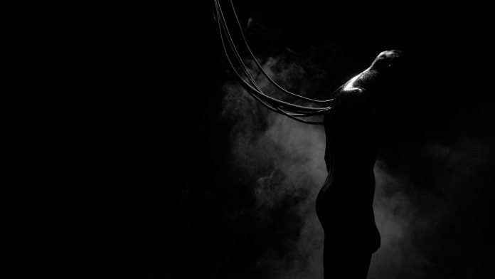 matthias-von-braun-latex-film-fashion-filmmaker-machine-header Matthias Von Braun Latex Fashion Film Machine