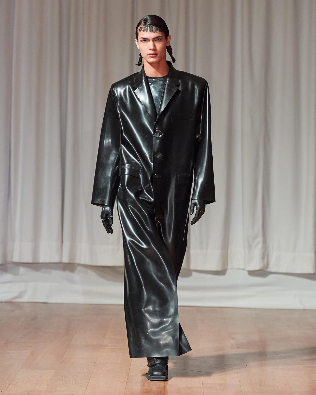 AVELLANO Launches FW23 Collection at Paris Fashion Week