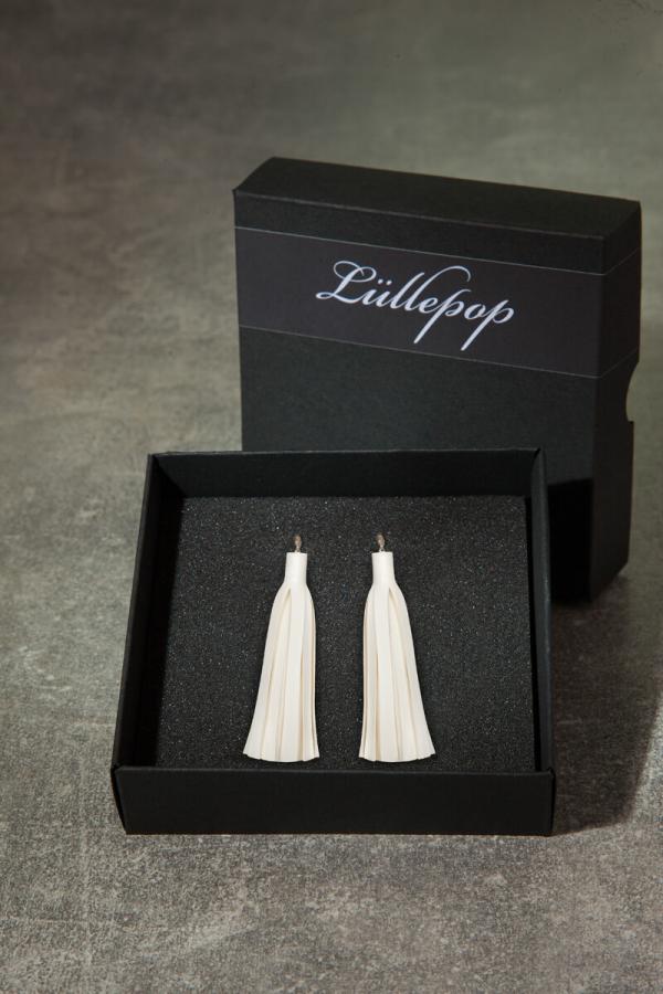 Lullepop latex earrings packagaing