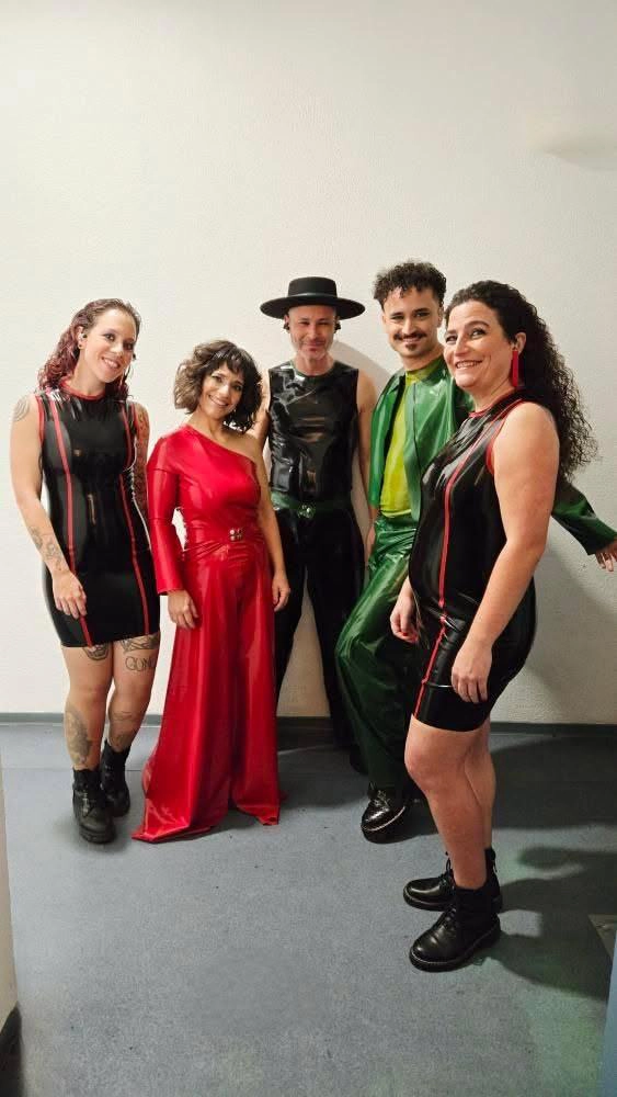 Jacaréu and Ana Margarida perform in PMV Latex for the Eurovision Song Contest Festival da Canção