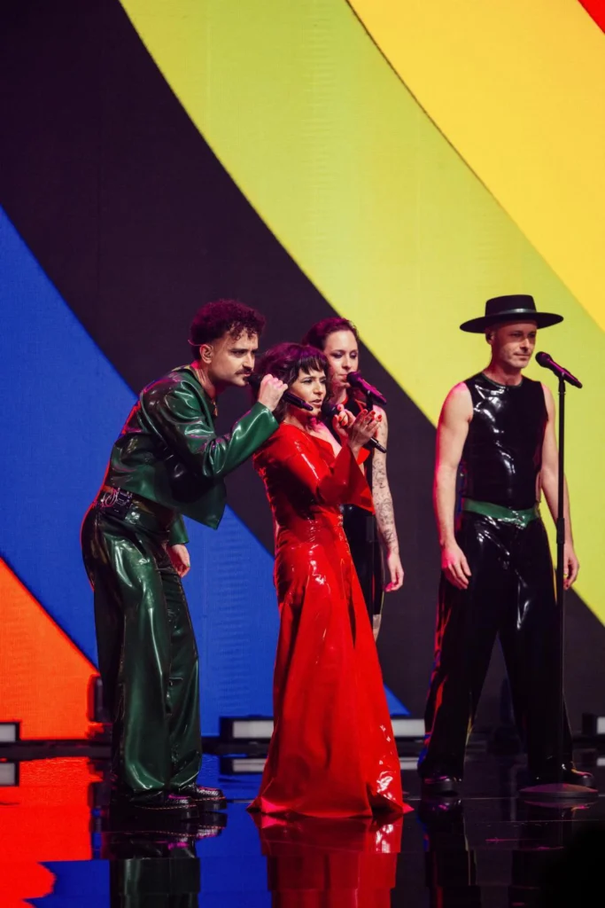 Jacaréu and Ana Margarida perform in PMV Latex for the Eurovision Song Contest Festival da Canção