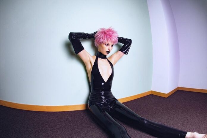 bradamante-latex-fashion-clothing-directory02 Bradamante Latex Clothing Fashion Directory
